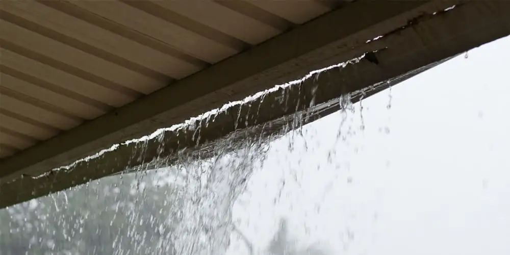 รางน้ำฝนพัง
